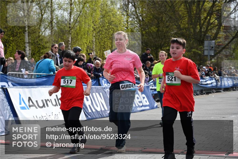 12.04.2026 - 45. Internationalen Wilhelmsburger Insellauf J. Mangold http://msf.ph/oto/9523324 12.04.2026 14:36:20 Ziel 1024, 517, 521 meine-sportfotos.de