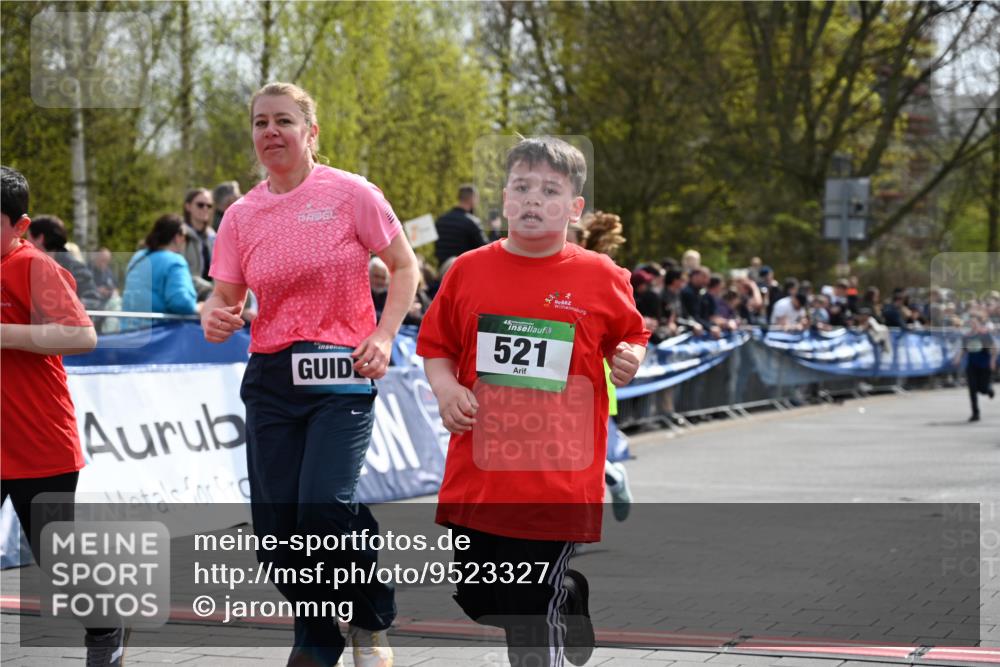12.04.2026 - 45. Internationalen Wilhelmsburger Insellauf J. Mangold http://msf.ph/oto/9523327 12.04.2026 14:36:21 Ziel 1024, 517, 521, 817, 1022 meine-sportfotos.de