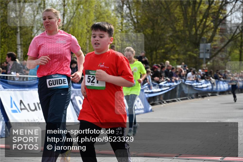 12.04.2026 - 45. Internationalen Wilhelmsburger Insellauf J. Mangold http://msf.ph/oto/9523329 12.04.2026 14:36:21 Ziel 1024, 517, 521, 817, 1022 meine-sportfotos.de