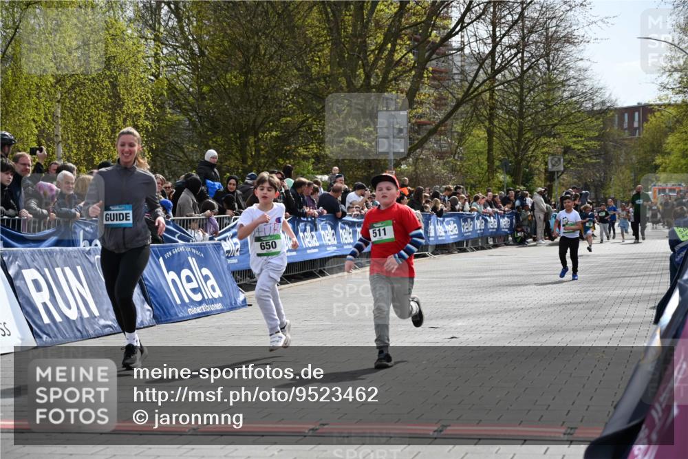 12.04.2026 - 45. Internationalen Wilhelmsburger Insellauf J. Mangold http://msf.ph/oto/9523462 12.04.2026 14:36:57 Ziel 644, 511, 650, 689 meine-sportfotos.de
