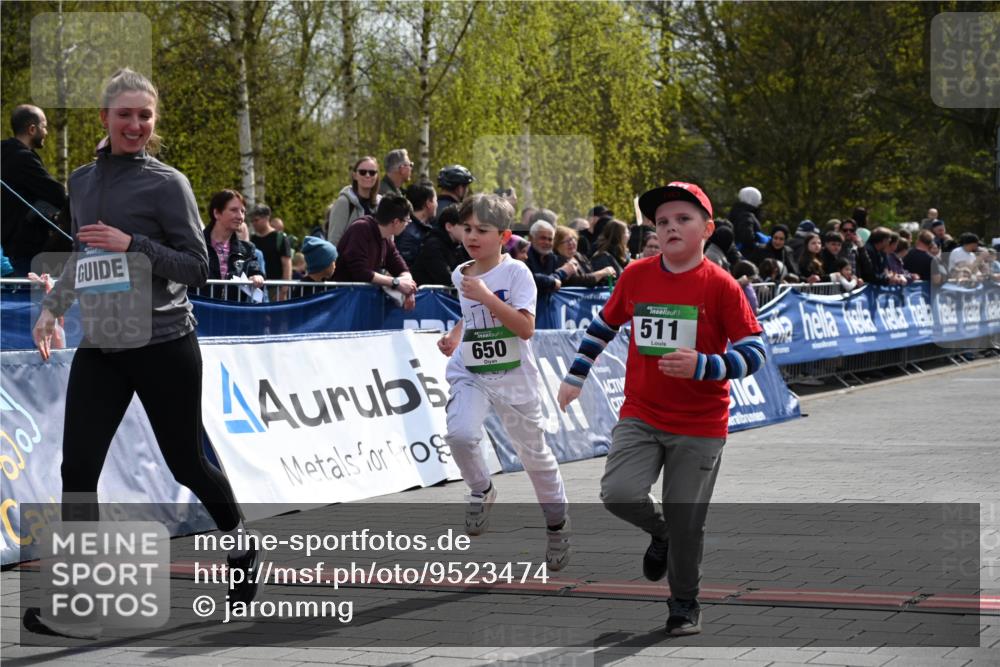 12.04.2026 - 45. Internationalen Wilhelmsburger Insellauf J. Mangold http://msf.ph/oto/9523474 12.04.2026 14:36:58 Ziel 644, 511, 650, 689 meine-sportfotos.de