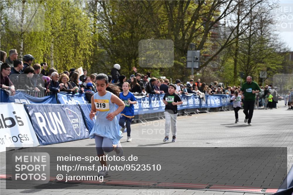 12.04.2026 - 45. Internationalen Wilhelmsburger Insellauf J. Mangold http://msf.ph/oto/9523510 12.04.2026 14:37:09 Ziel 92, 874, 297 meine-sportfotos.de