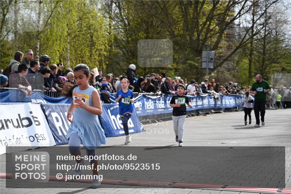 12.04.2026 - 45. Internationalen Wilhelmsburger Insellauf J. Mangold http://msf.ph/oto/9523515 12.04.2026 14:37:09 Ziel 92, 874, 297 meine-sportfotos.de