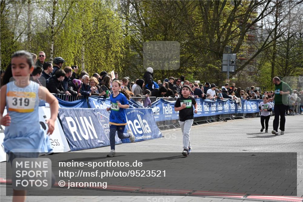 12.04.2026 - 45. Internationalen Wilhelmsburger Insellauf J. Mangold http://msf.ph/oto/9523521 12.04.2026 14:37:10 Ziel 92, 874, 297 meine-sportfotos.de