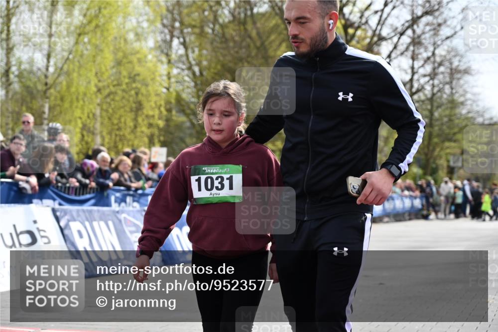 12.04.2026 - 45. Internationalen Wilhelmsburger Insellauf J. Mangold http://msf.ph/oto/9523577 12.04.2026 14:37:29 Ziel 822, 1031 meine-sportfotos.de