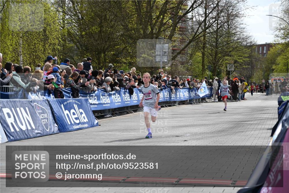 12.04.2026 - 45. Internationalen Wilhelmsburger Insellauf J. Mangold http://msf.ph/oto/9523581 12.04.2026 14:48:22 Ziel 1835, 1824 meine-sportfotos.de