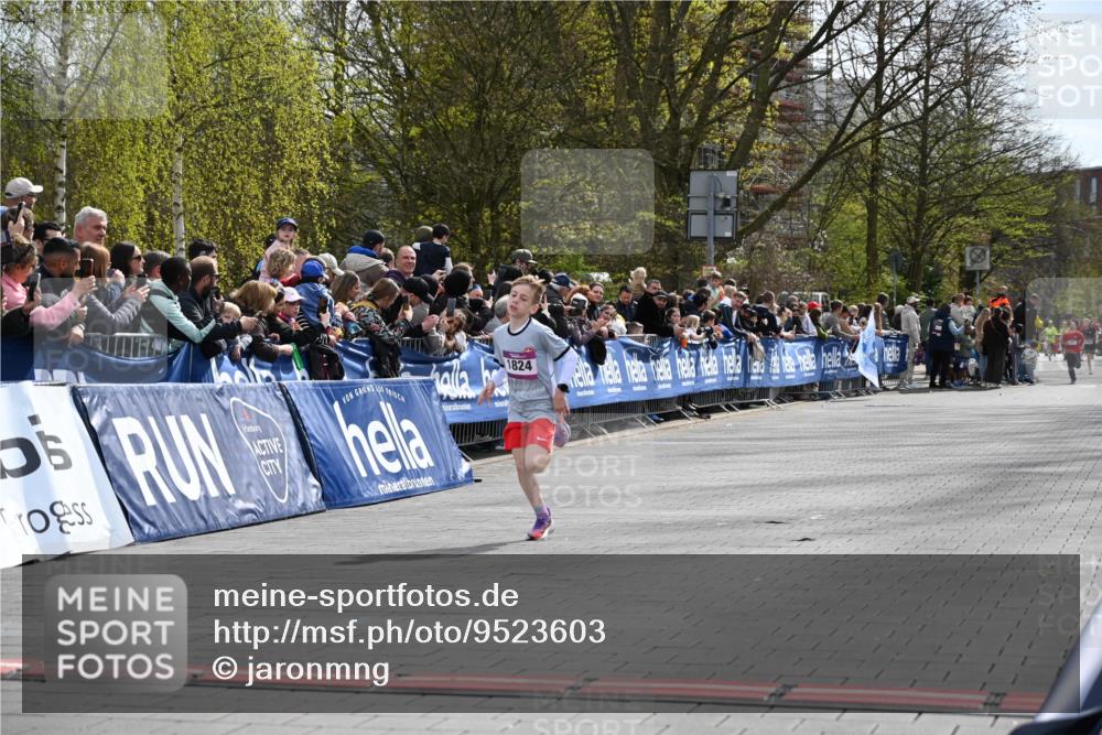 12.04.2026 - 45. Internationalen Wilhelmsburger Insellauf J. Mangold http://msf.ph/oto/9523603 12.04.2026 14:48:25 Ziel 1835, 1824 meine-sportfotos.de