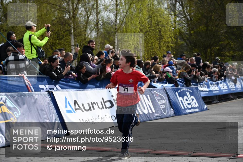 12.04.2026 - 45. Internationalen Wilhelmsburger Insellauf J. Mangold http://msf.ph/oto/9523636 12.04.2026 14:48:35 Ziel 71, 1838, 1068, 599, 18 meine-sportfotos.de