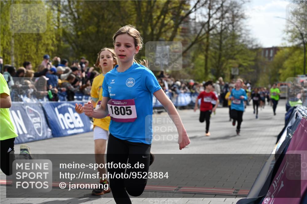 12.04.2026 - 45. Internationalen Wilhelmsburger Insellauf J. Mangold http://msf.ph/oto/9523884 12.04.2026 14:49:17 Ziel 385, 371, 433, 487, 887, 73, 1805, 591, 1043, 101, 1063, 1048, 601 meine-sportfotos.de