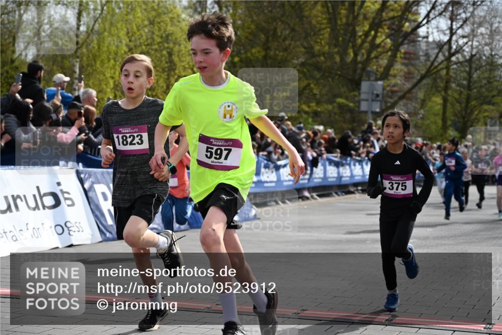 12.04.2026 - 45. Internationalen Wilhelmsburger Insellauf J. Mangold http://msf.ph/oto/9523912 12.04.2026 14:49:23 Ziel 1043, 101, 1063, 1048, 601, 418, 684, 597, 1823, 375, 2, 896, 372, 1055, 51, 693, 1817, 100 meine-sportfotos.de