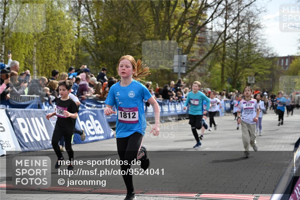 12.04.2026 - 45. Internationalen Wilhelmsburger Insellauf J. Mangold http://msf.ph/oto/9524041 12.04.2026 14:49:44 Ziel 867, 377, 879, 1839, 401, 1812, 106, 169, 1, 1813, 497, 1808, 406, 1811, 367 meine-sportfotos.de