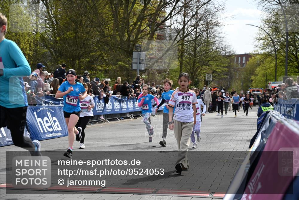 12.04.2026 - 45. Internationalen Wilhelmsburger Insellauf J. Mangold http://msf.ph/oto/9524053 12.04.2026 14:49:46 Ziel 879, 1839, 401, 1812, 106, 169, 1, 1813, 497, 1808, 406, 1811, 367, 1830, 1848, 439 meine-sportfotos.de