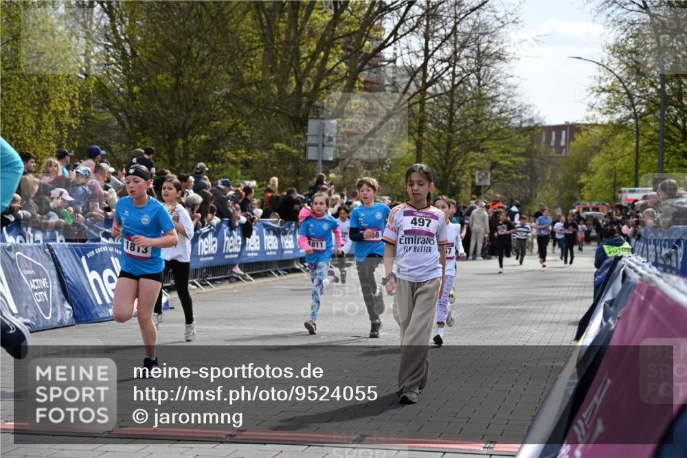 12.04.2026 - 45. Internationalen Wilhelmsburger Insellauf J. Mangold http://msf.ph/oto/9524055 12.04.2026 14:49:46 Ziel 879, 1839, 401, 1812, 106, 169, 1, 1813, 497, 1808, 406, 1811, 367, 1830, 1848, 439 meine-sportfotos.de