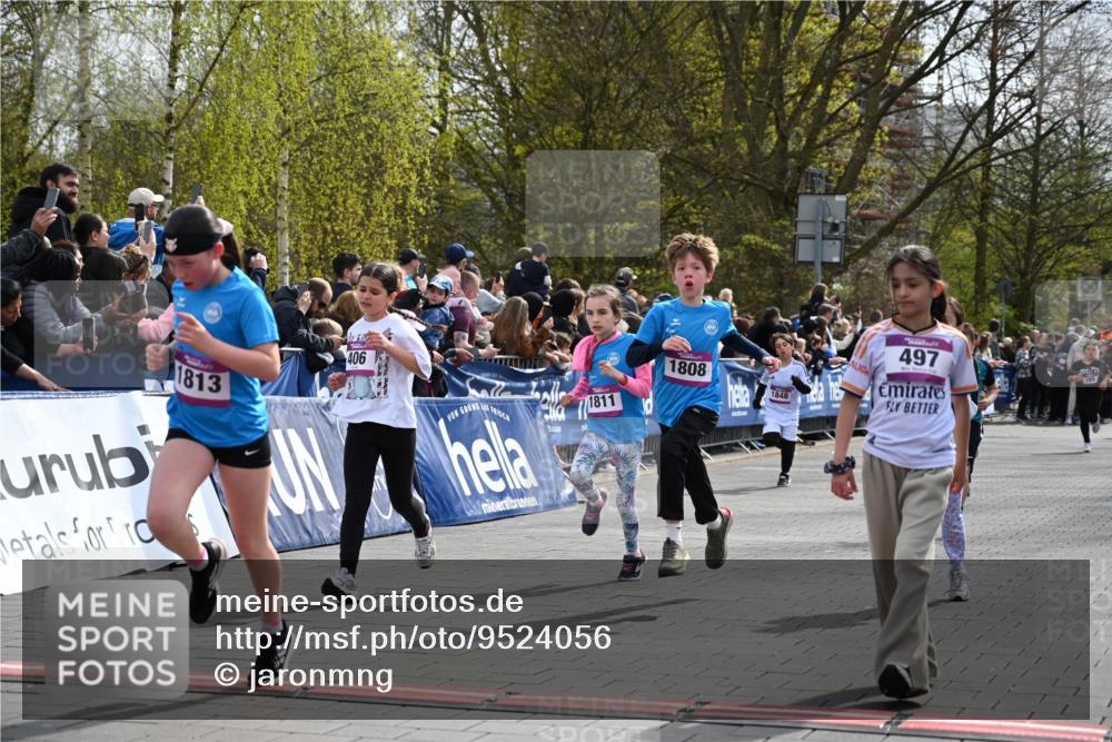 12.04.2026 - 45. Internationalen Wilhelmsburger Insellauf J. Mangold http://msf.ph/oto/9524056 12.04.2026 14:49:47 Ziel 401, 1812, 106, 169, 1, 1813, 497, 1808, 406, 1811, 367, 1830, 1848, 439 meine-sportfotos.de