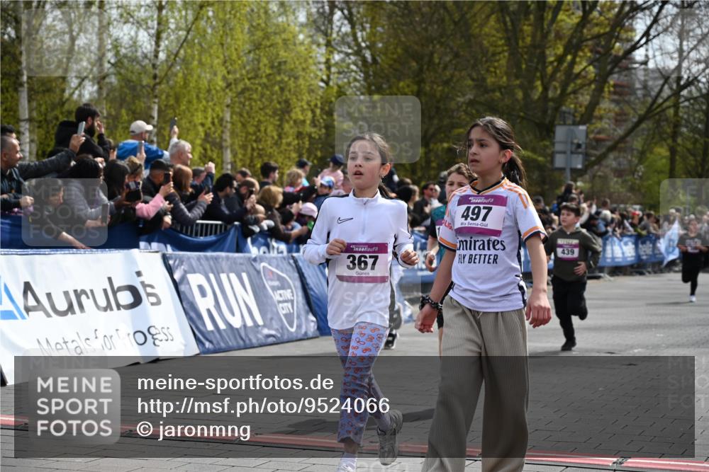 12.04.2026 - 45. Internationalen Wilhelmsburger Insellauf J. Mangold http://msf.ph/oto/9524066 12.04.2026 14:49:49 Ziel 169, 1, 1813, 497, 1808, 406, 1811, 367, 1830, 1848, 439, 389 meine-sportfotos.de