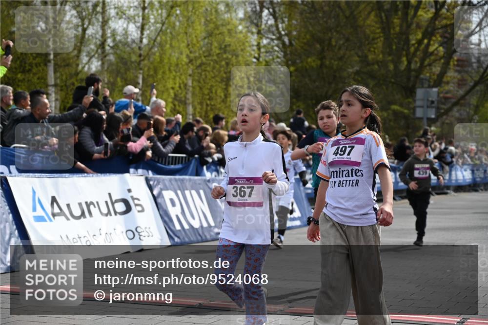 12.04.2026 - 45. Internationalen Wilhelmsburger Insellauf J. Mangold http://msf.ph/oto/9524068 12.04.2026 14:49:49 Ziel 169, 1, 1813, 497, 1808, 406, 1811, 367, 1830, 1848, 439, 389 meine-sportfotos.de