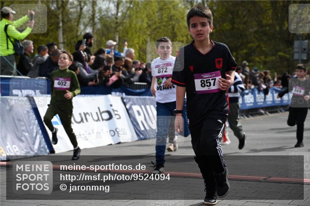 12.04.2026 - 45. Internationalen Wilhelmsburger Insellauf J. Mangold http://msf.ph/oto/9524094 12.04.2026 14:49:57 Ziel 389, 1821, 857, 872, 402, 451, 608, 466, 878, 849, 861, 875, 572, 336, 1036, 1847, 400 meine-sportfotos.de