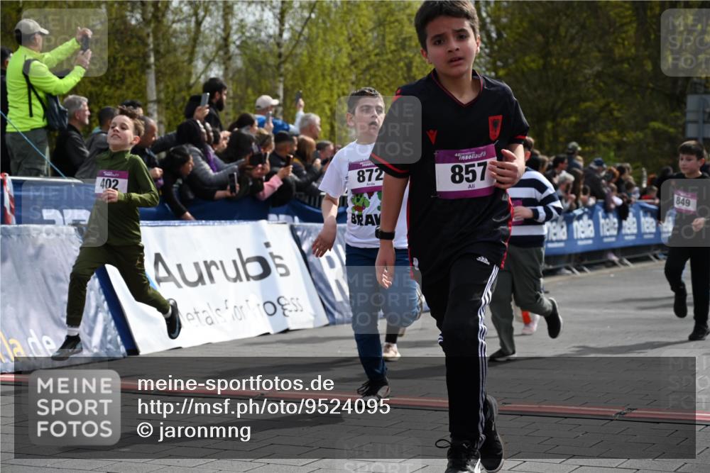 12.04.2026 - 45. Internationalen Wilhelmsburger Insellauf J. Mangold http://msf.ph/oto/9524095 12.04.2026 14:49:57 Ziel 389, 1821, 857, 872, 402, 451, 608, 466, 878, 849, 861, 875, 572, 336, 1036, 1847, 400 meine-sportfotos.de