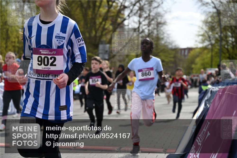12.04.2026 - 45. Internationalen Wilhelmsburger Insellauf J. Mangold http://msf.ph/oto/9524167 12.04.2026 14:50:11 Ziel 1061, 624, 1825, 141, 164, 113, 1845, 1849, 1810, 352, 902, 1814, 860, 854, 885, 1801, 138, 355, 856, 1038, 516, 445, 395, 600, 168, 396, 871 meine-sportfotos.de