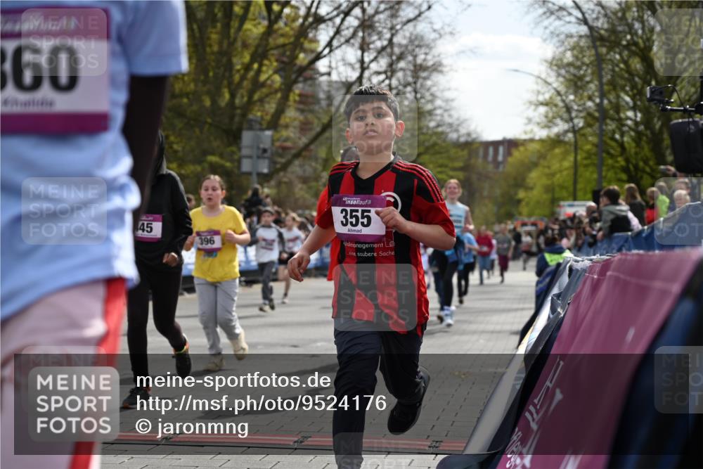 12.04.2026 - 45. Internationalen Wilhelmsburger Insellauf J. Mangold http://msf.ph/oto/9524176 12.04.2026 14:50:13 Ziel 1849, 1810, 352, 902, 1814, 860, 854, 885, 1801, 138, 355, 856, 1038, 516, 445, 395, 600, 168, 396, 871, 173, 369, 21, 403, 398, 1064 meine-sportfotos.de