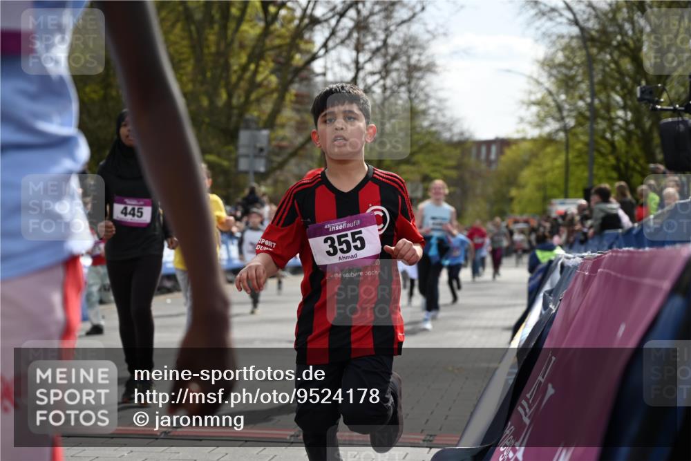 12.04.2026 - 45. Internationalen Wilhelmsburger Insellauf J. Mangold http://msf.ph/oto/9524178 12.04.2026 14:50:13 Ziel 1849, 1810, 352, 902, 1814, 860, 854, 885, 1801, 138, 355, 856, 1038, 516, 445, 395, 600, 168, 396, 871, 173, 369, 21, 403, 398, 1064 meine-sportfotos.de
