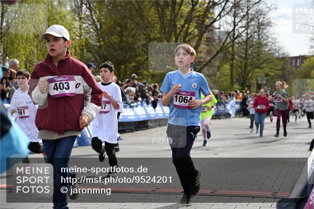 12.04.2026 - 45. Internationalen Wilhelmsburger Insellauf J. Mangold http://msf.ph/oto/9524201 12.04.2026 14:50:18 Ziel 395, 600, 168, 396, 871, 173, 369, 21, 403, 398, 1064, 667, 661, 1829, 561, 469, 397, 393, 376 meine-sportfotos.de