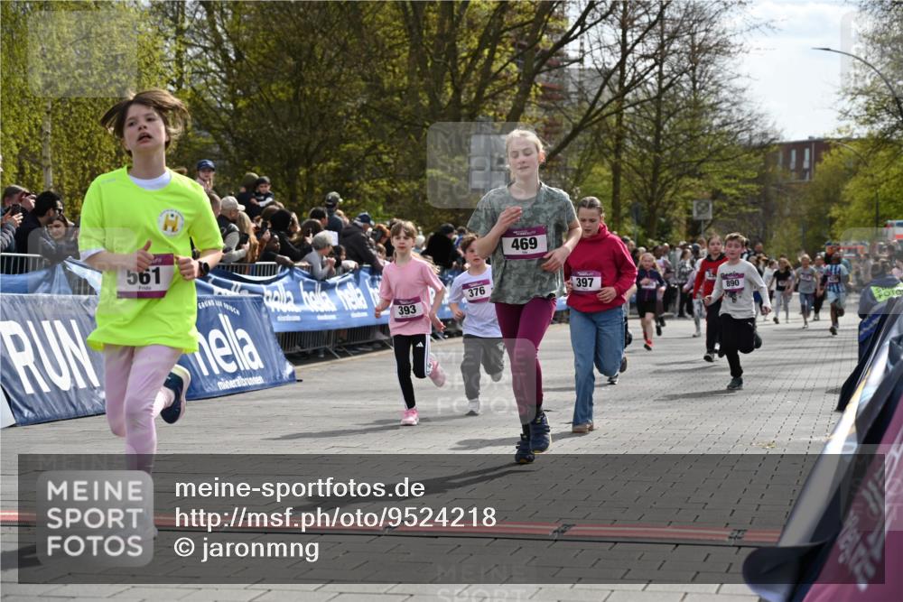 12.04.2026 - 45. Internationalen Wilhelmsburger Insellauf J. Mangold http://msf.ph/oto/9524218 12.04.2026 14:50:20 Ziel 173, 369, 21, 403, 398, 1064, 667, 661, 1829, 561, 469, 397, 393, 376, 890, 500, 1037, 335 meine-sportfotos.de