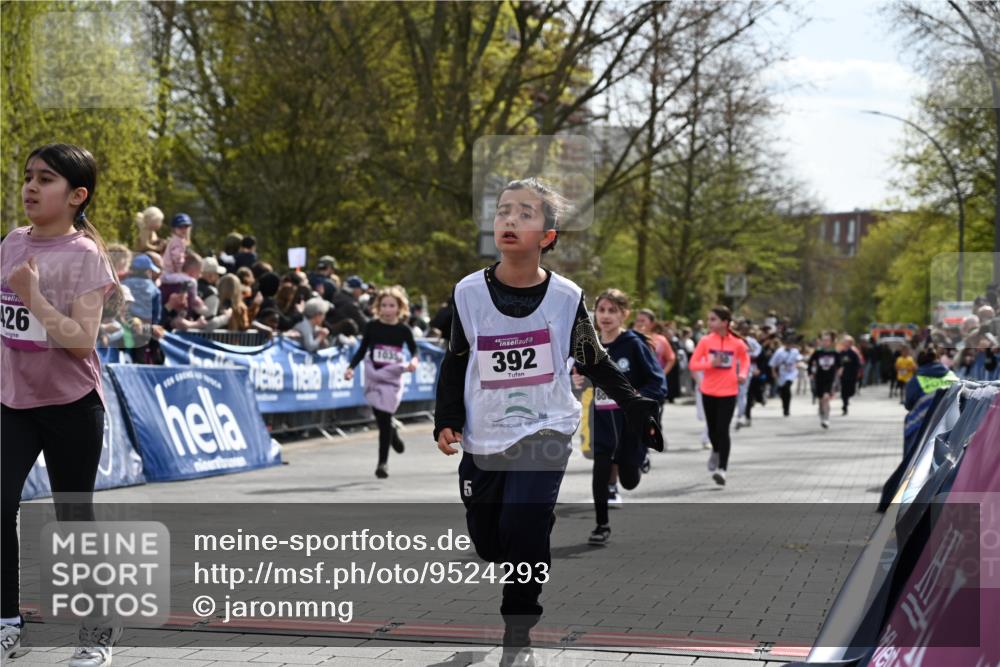 12.04.2026 - 45. Internationalen Wilhelmsburger Insellauf J. Mangold http://msf.ph/oto/9524293 12.04.2026 14:50:35 Ziel 883, 452, 1834, 491, 426, 392, 880, 151, 1035, 330, 362, 865 meine-sportfotos.de