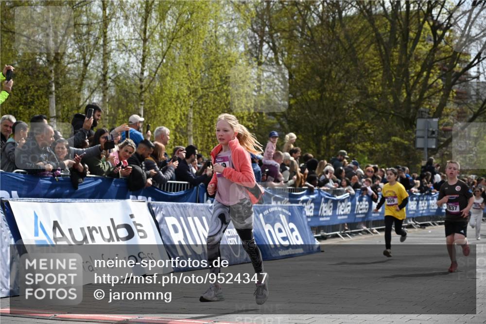 12.04.2026 - 45. Internationalen Wilhelmsburger Insellauf J. Mangold http://msf.ph/oto/9524347 12.04.2026 14:50:45 Ziel 98, 22, 654, 420, 877, 1049, 1837, 609, 331, 626, 895, 357 meine-sportfotos.de