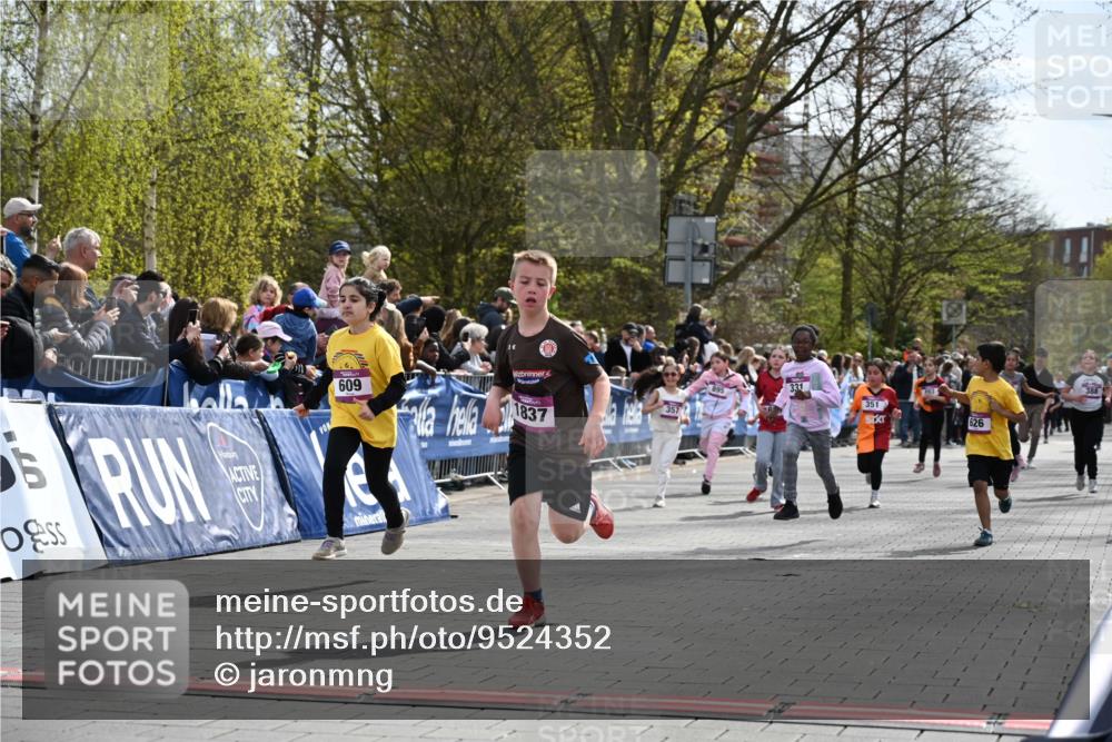 12.04.2026 - 45. Internationalen Wilhelmsburger Insellauf J. Mangold http://msf.ph/oto/9524352 12.04.2026 14:50:46 Ziel 654, 420, 877, 1049, 1837, 609, 331, 626, 895, 357, 889, 408, 351 meine-sportfotos.de