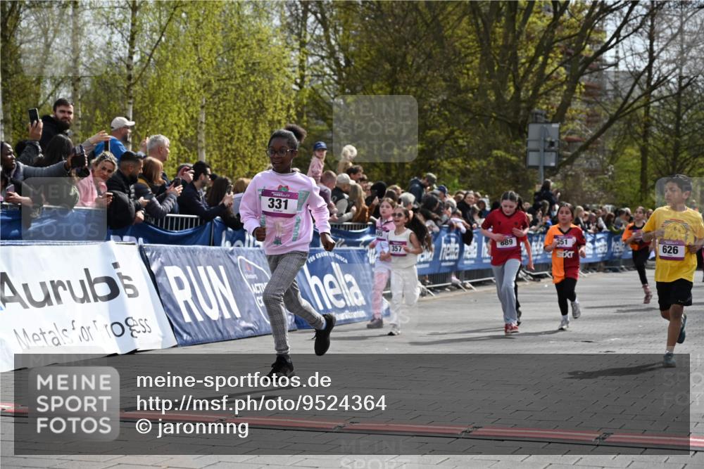 12.04.2026 - 45. Internationalen Wilhelmsburger Insellauf J. Mangold http://msf.ph/oto/9524364 12.04.2026 14:50:47 Ziel 877, 1049, 1837, 609, 331, 626, 895, 357, 889, 408, 351, 893, 455 meine-sportfotos.de
