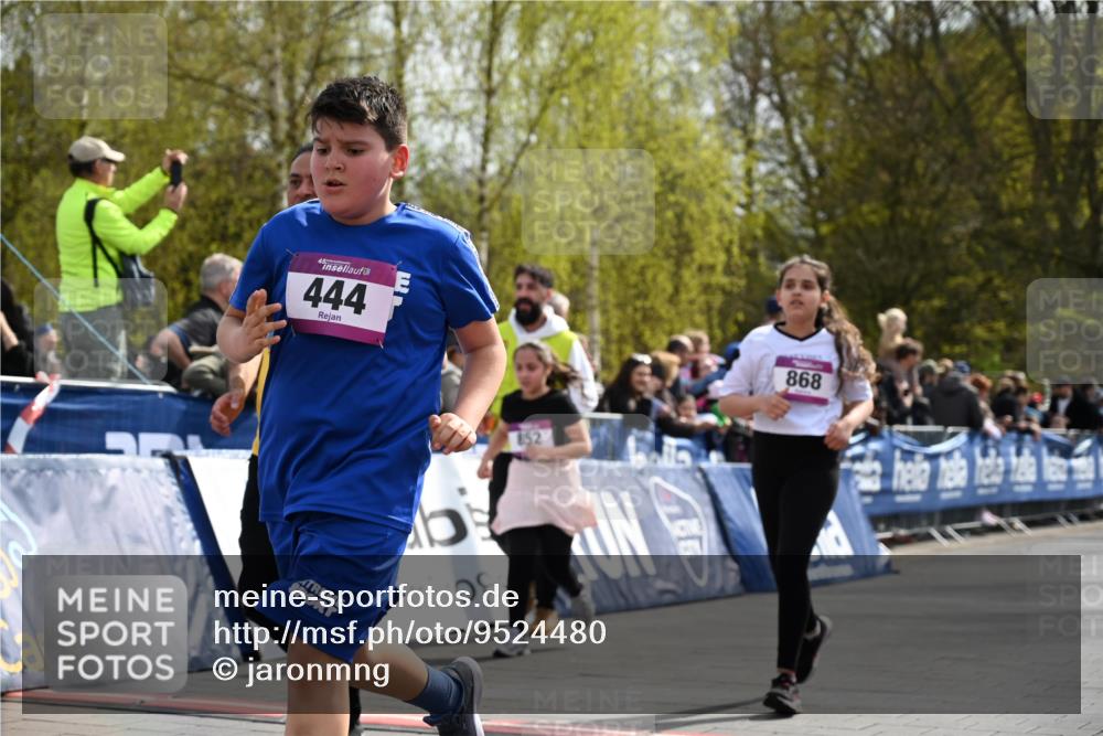 12.04.2026 - 45. Internationalen Wilhelmsburger Insellauf J. Mangold http://msf.ph/oto/9524480 12.04.2026 14:51:19 Ziel 435, 1051, 544, 444, 868, 852, 358, 1072 meine-sportfotos.de
