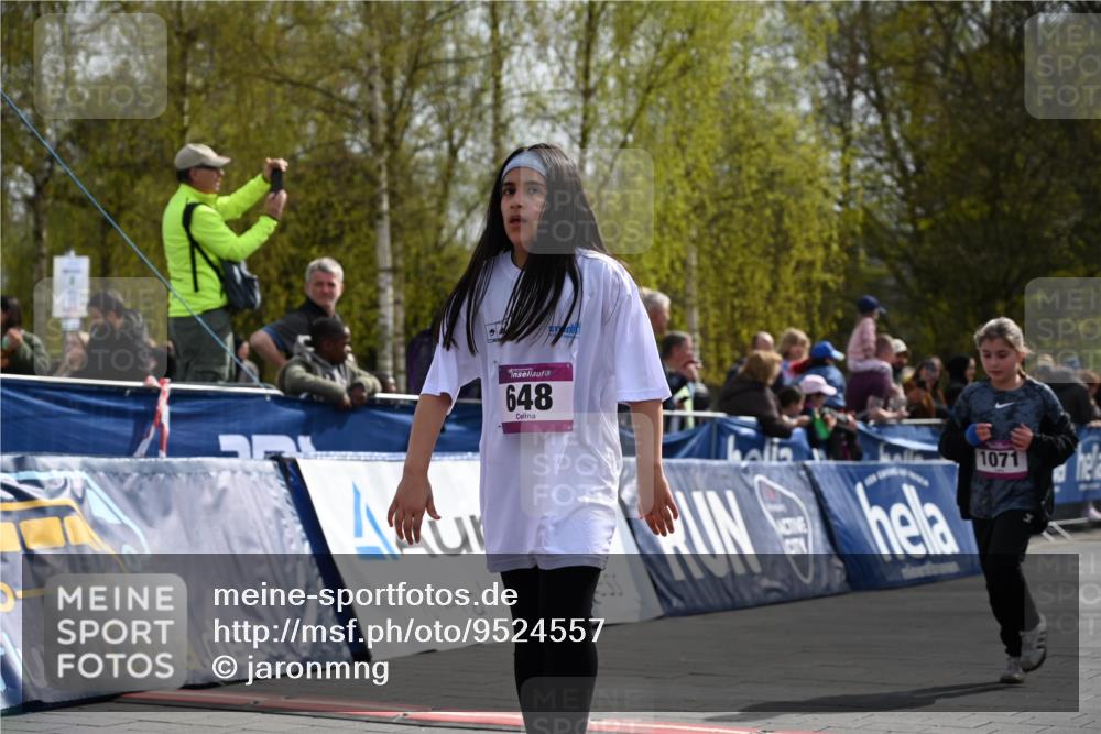 12.04.2026 - 45. Internationalen Wilhelmsburger Insellauf J. Mangold http://msf.ph/oto/9524557 12.04.2026 14:51:35 Ziel 399, 884, 648, 1071, 523, 363, 342 meine-sportfotos.de