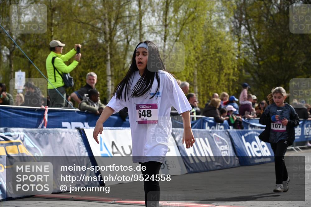 12.04.2026 - 45. Internationalen Wilhelmsburger Insellauf J. Mangold http://msf.ph/oto/9524558 12.04.2026 14:51:35 Ziel 399, 884, 648, 1071, 523, 363, 342 meine-sportfotos.de