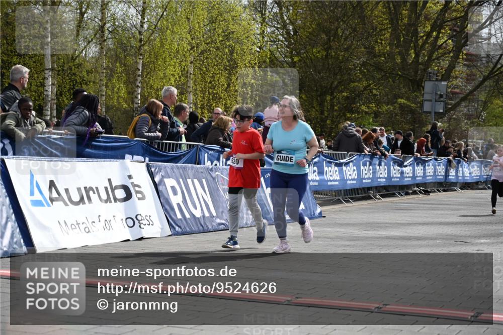 12.04.2026 - 45. Internationalen Wilhelmsburger Insellauf J. Mangold http://msf.ph/oto/9524626 12.04.2026 14:52:00 Ziel 520, 350, 892, 490, 114 meine-sportfotos.de