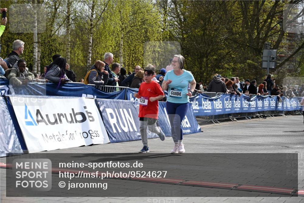 12.04.2026 - 45. Internationalen Wilhelmsburger Insellauf J. Mangold http://msf.ph/oto/9524627 12.04.2026 14:52:00 Ziel 520, 350, 892, 490, 114 meine-sportfotos.de
