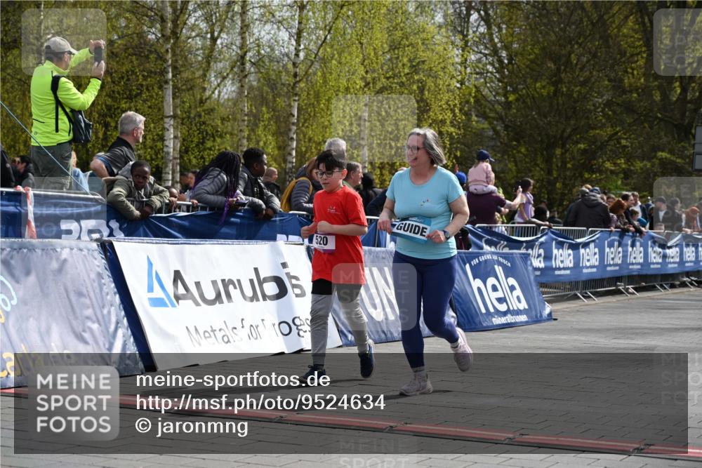 12.04.2026 - 45. Internationalen Wilhelmsburger Insellauf J. Mangold http://msf.ph/oto/9524634 12.04.2026 14:52:00 Ziel 520, 350, 892, 490, 114 meine-sportfotos.de