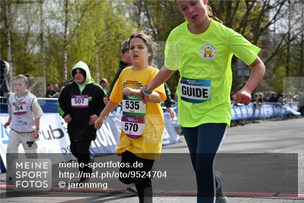 12.04.2026 - 45. Internationalen Wilhelmsburger Insellauf J. Mangold http://msf.ph/oto/9524704 12.04.2026 14:52:26 Ziel 570, 354, 507, 498 meine-sportfotos.de