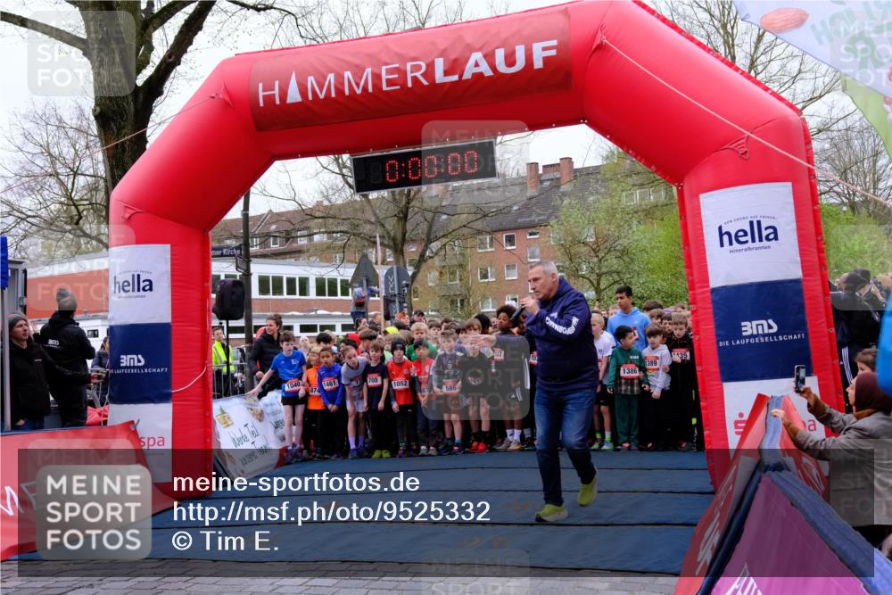 19.04.2026 - Hammer Lauf Tim E. http://msf.ph/oto/9525332 19.04.2026 09:20:23 Ziel 448, 586, 587, 700, 771, 874, 1039, 1040, 1052, 1065, 1086, 1139, 1195, 1237, 1257 meine-sportfotos.de