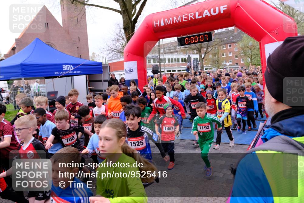 19.04.2026 - Hammer Lauf Tim E. http://msf.ph/oto/9525416 19.04.2026 09:20:36 Ziel 419, 447, 456, 496, 497, 550, 553, 569, 591, 594, 598, 633, 644, 686, 694, 708, 722, 787, 818, 840, 841, 884, 886, 887, 893, 899, 924, 926, 946, 961, 962, 965, 970, 993, 1006, 1014, 1024, 1055, 1057, 1058, 1060, 1078, 1094, 1138, 1154, 1156, 1172, 1173, 1178, 1180, 1191, 1192, 1197, 1205, 1213, 1221, 1222, 1225, 1242, 1259, 1272, 1281, 1282, 1283, 1287, 1382, 1384, 1408, 1412, 1416, 1419, 1424, 1425, 1542, 1548, 1550, 1553, 1658, 1661 meine-sportfotos.de