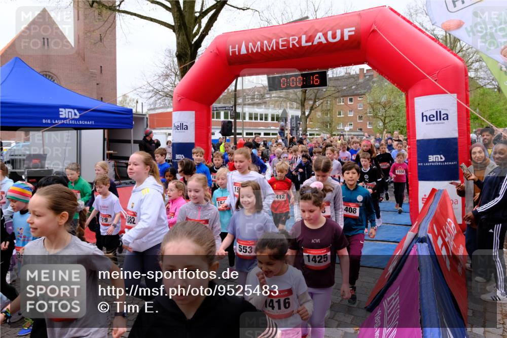 19.04.2026 - Hammer Lauf Tim E. http://msf.ph/oto/9525483 19.04.2026 09:20:44 Ziel 379, 419, 457, 460, 476, 495, 527, 547, 550, 553, 597, 686, 768, 776, 795, 818, 845, 853, 884, 886, 887, 894, 899, 911, 917, 970, 998, 1005, 1020, 1025, 1043, 1080, 1088, 1097, 1098, 1099, 1112, 1120, 1128, 1135, 1136, 1138, 1154, 1178, 1181, 1221, 1225, 1235, 1254, 1302, 1354, 1358, 1365, 1374, 1376, 1378, 1382, 1383, 1384, 1400, 1408, 1412, 1416, 1418, 1419, 1424, 1425, 1426, 1465, 1541, 1542, 1543, 1546, 1547, 1548, 1550, 1551, 1553, 1555, 1556, 1615, 1620, 1622, 1658, 1661 meine-sportfotos.de