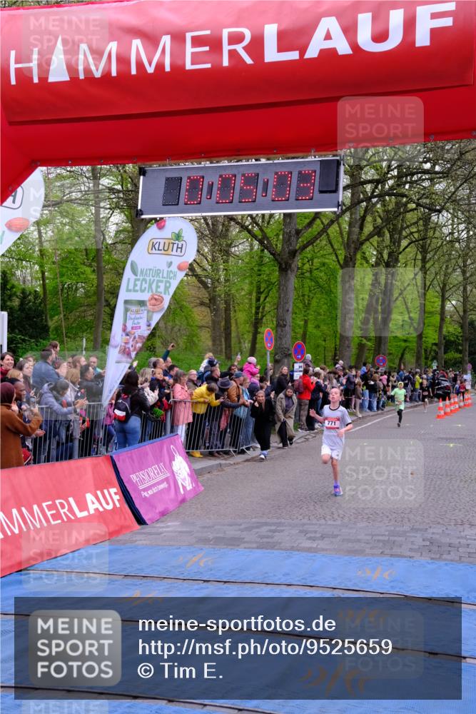 19.04.2026 - Hammer Lauf Tim E. http://msf.ph/oto/9525659 19.04.2026 09:25:31 Ziel 393, 771, 1040, 1065 meine-sportfotos.de