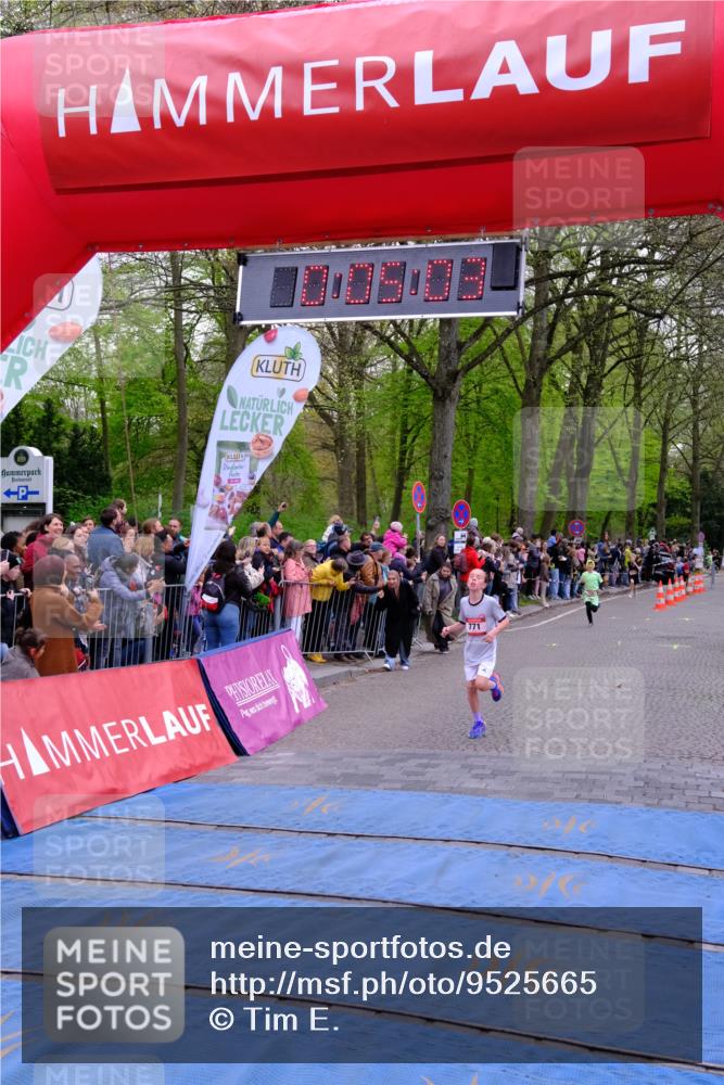 19.04.2026 - Hammer Lauf Tim E. http://msf.ph/oto/9525665 19.04.2026 09:25:32 Ziel 393, 771, 1040, 1065 meine-sportfotos.de