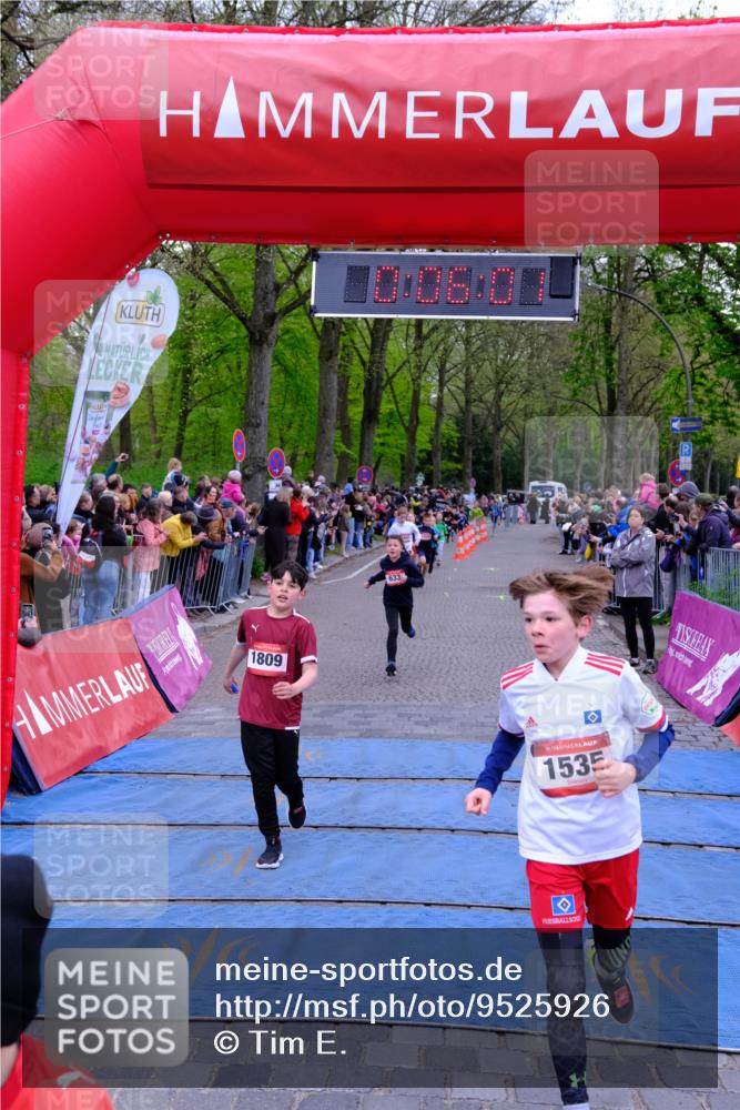 19.04.2026 - Hammer Lauf Tim E. http://msf.ph/oto/9525926 19.04.2026 09:26:29 Ziel 633, 875, 1052, 1087, 1154, 1325, 1394, 1396, 1398, 1526, 1535, 1603, 1809 meine-sportfotos.de