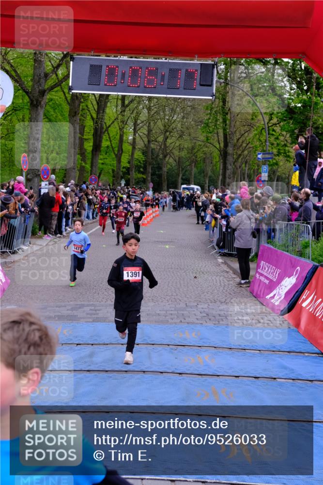19.04.2026 - Hammer Lauf Tim E. http://msf.ph/oto/9526033 19.04.2026 09:26:45 Ziel 694, 708, 840, 1051, 1391, 1449, 1465, 1477, 1522, 1651, 1804, 1816, 1875, 1886 meine-sportfotos.de
