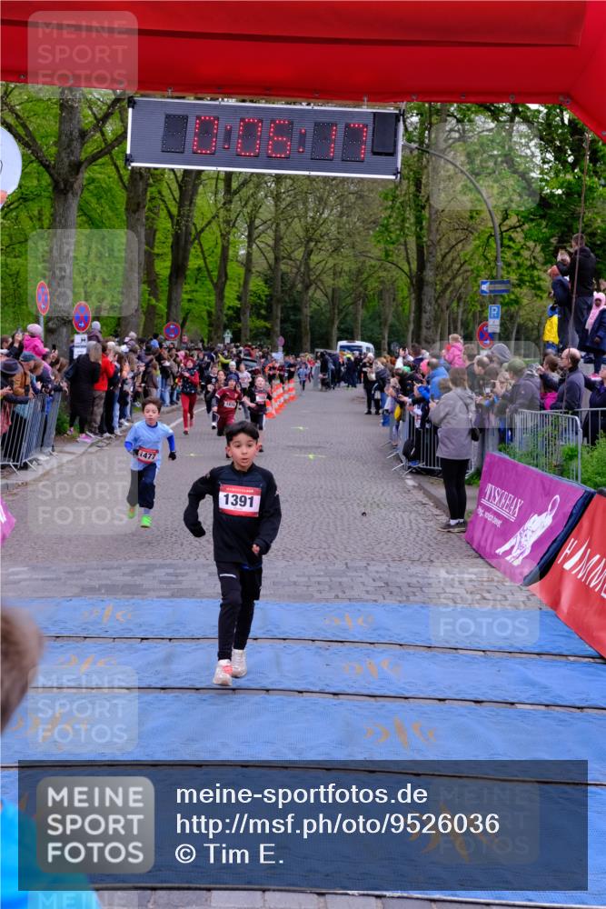 19.04.2026 - Hammer Lauf Tim E. http://msf.ph/oto/9526036 19.04.2026 09:26:45 Ziel 694, 708, 840, 1051, 1391, 1449, 1465, 1477, 1522, 1651, 1804, 1816, 1875, 1886 meine-sportfotos.de