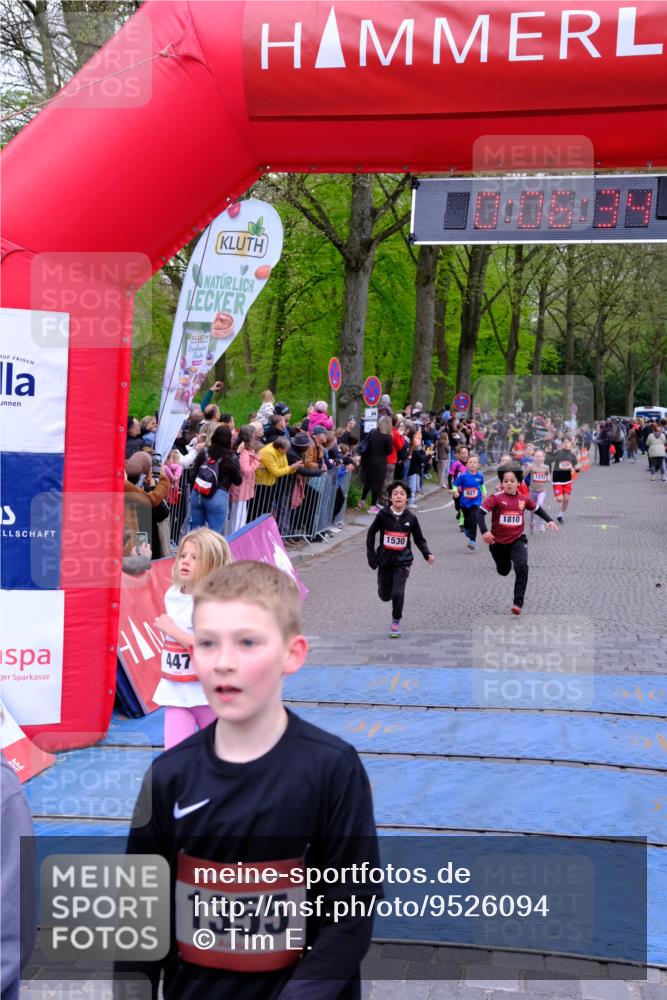 19.04.2026 - Hammer Lauf Tim E. http://msf.ph/oto/9526094 19.04.2026 09:27:02 Ziel 447, 595, 769, 927, 1272, 1310, 1355, 1439, 1445, 1461, 1478, 1521, 1523, 1530, 1534, 1702, 1756, 1805, 1810 meine-sportfotos.de