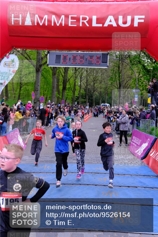 19.04.2026 - Hammer Lauf Tim E. http://msf.ph/oto/9526154 19.04.2026 09:27:15 Ziel 456, 517, 550, 1172, 1195, 1365, 1412, 1419, 1433, 1443, 1480, 1548, 1600, 1662, 1668, 1758 meine-sportfotos.de