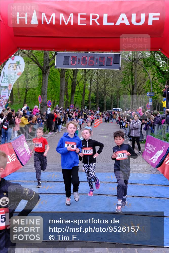 19.04.2026 - Hammer Lauf Tim E. http://msf.ph/oto/9526157 19.04.2026 09:27:15 Ziel 456, 517, 550, 1172, 1195, 1365, 1412, 1419, 1433, 1443, 1480, 1548, 1600, 1662, 1668, 1758 meine-sportfotos.de