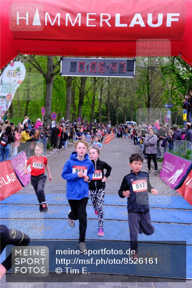 19.04.2026 - Hammer Lauf Tim E. http://msf.ph/oto/9526161 19.04.2026 09:27:15 Ziel 456, 517, 550, 1172, 1195, 1365, 1412, 1419, 1433, 1443, 1480, 1548, 1600, 1662, 1668, 1758 meine-sportfotos.de